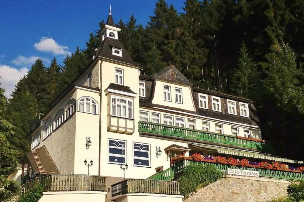 Flair-Hotel Waldfrieden Oberweißbach Buitenkant foto
