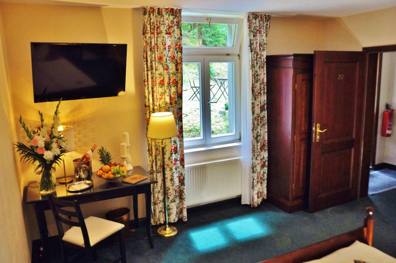 Flair-Hotel Waldfrieden Oberweißbach Buitenkant foto